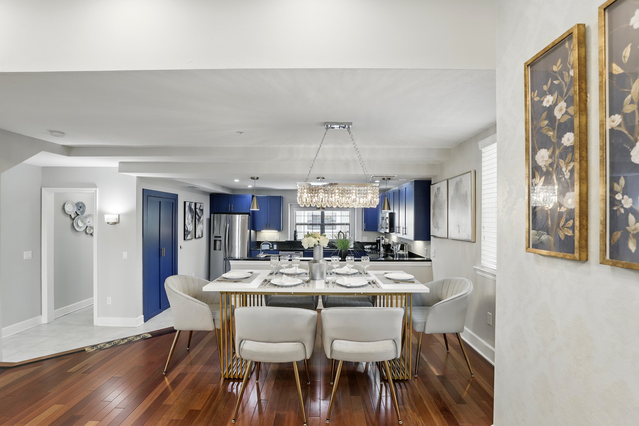 Dining room with crystal chandelier