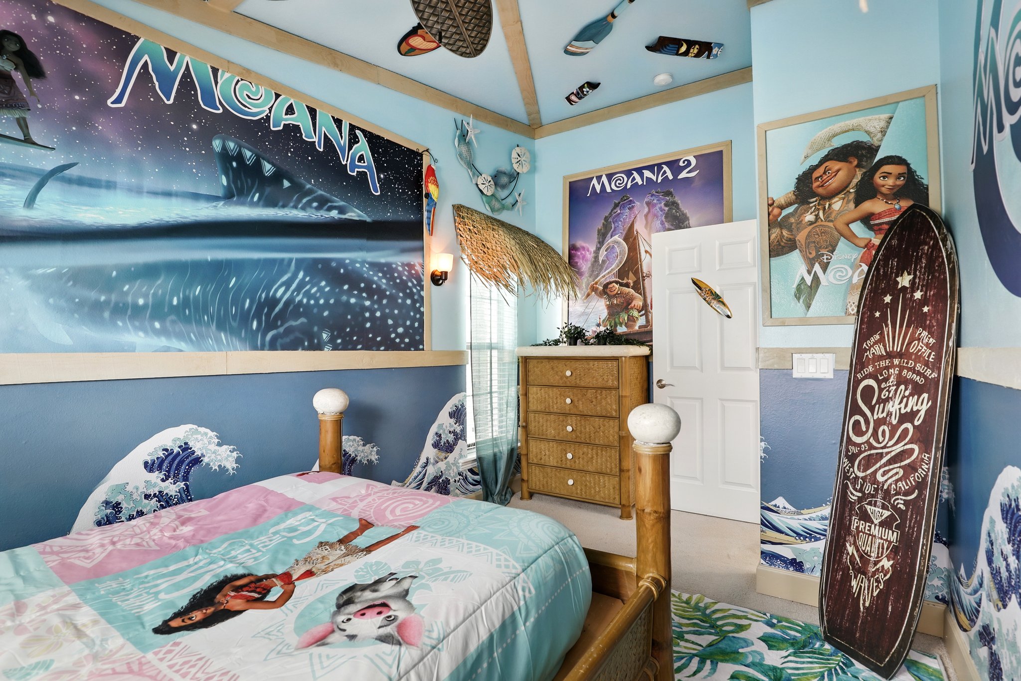 Tropical island-themed children's bedroom